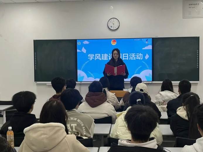 一群人在开会 AI 生成的内容可能不正确。